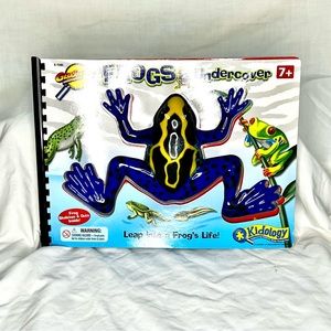 Frogs Undercover cardboard spiral binding book with accessories